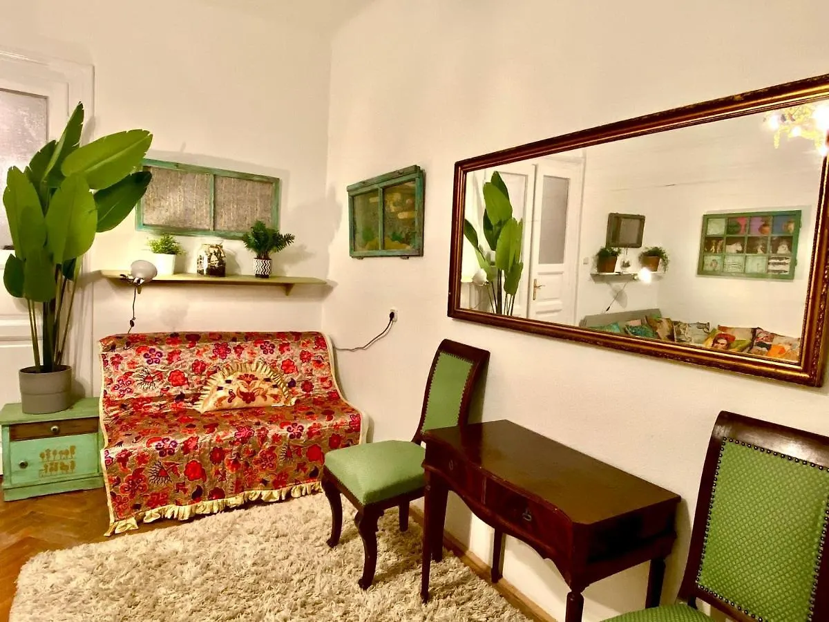 Boutique Design Studio At The City Center Apartment Budapest 0*,