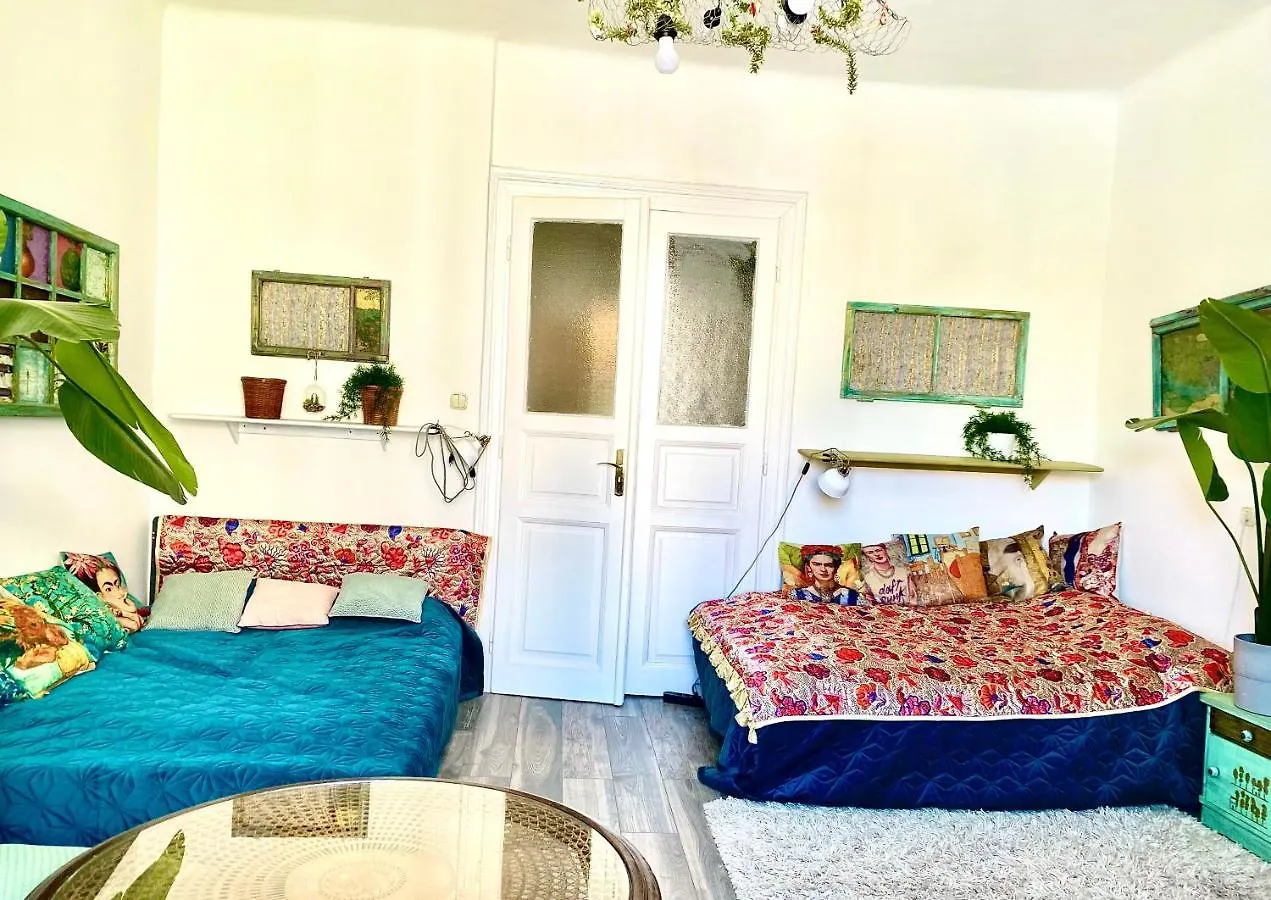 Boutique Design Studio At The City Center Apartment Budapest Hungary