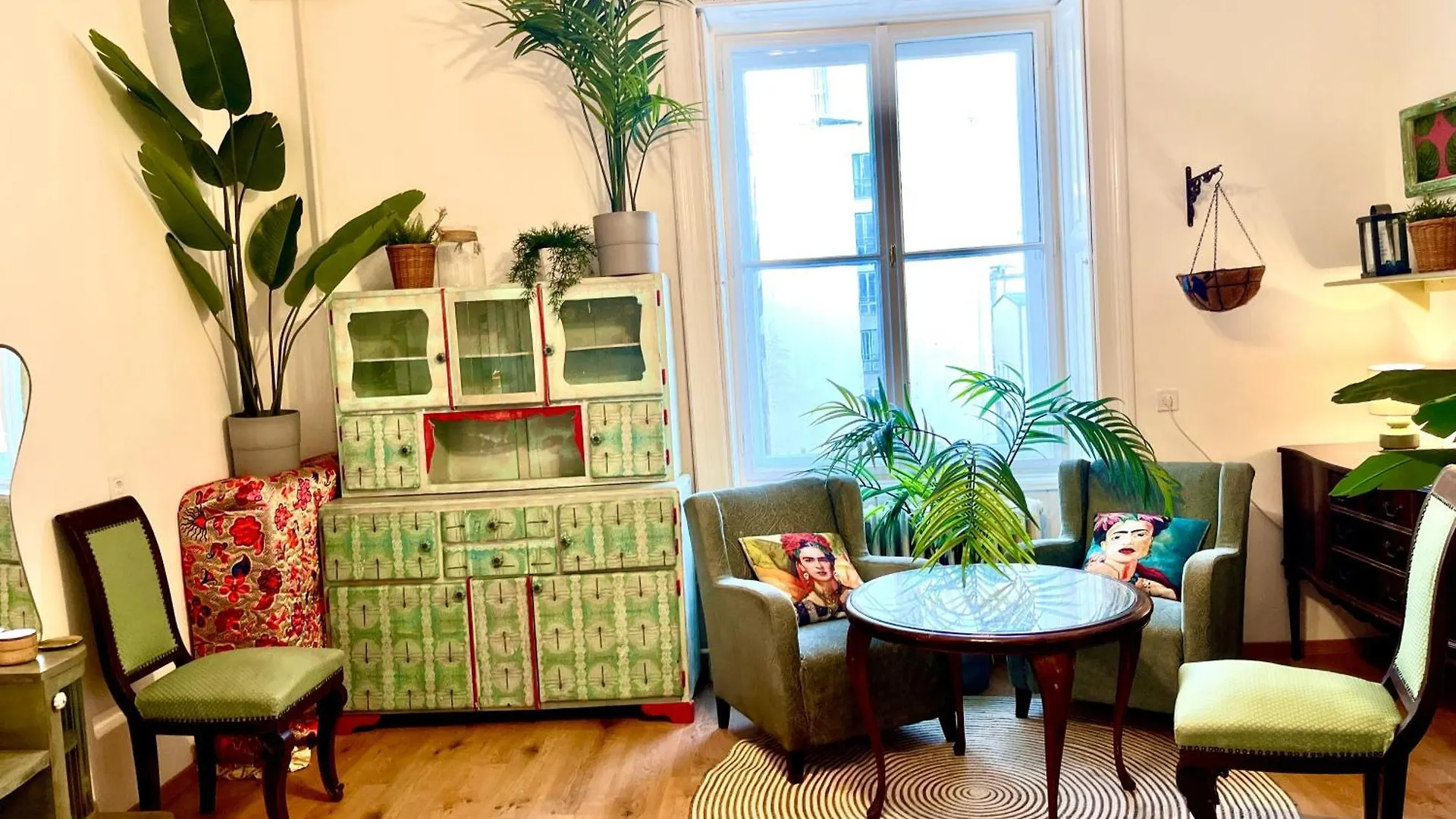 Boutique Design Studio At The City Center Apartment Budapest Hungary